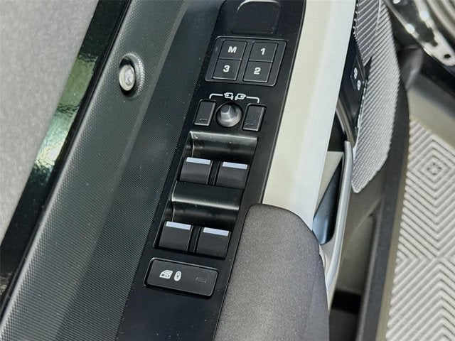 2023 Land Rover Defender 110 S