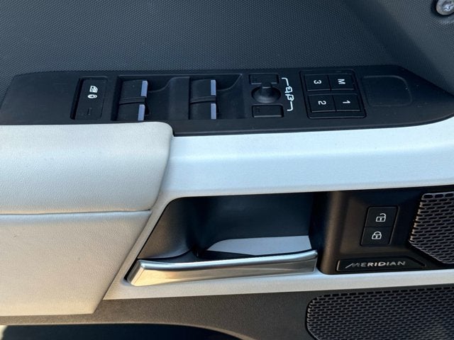 2023 Land Rover Defender 110 S