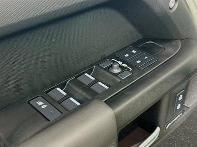 2025 Land Rover Defender 110 S