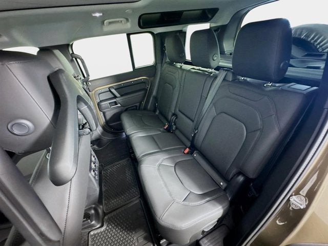 2025 Land Rover Defender 110 S