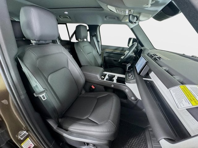 2025 Land Rover Defender 110 S