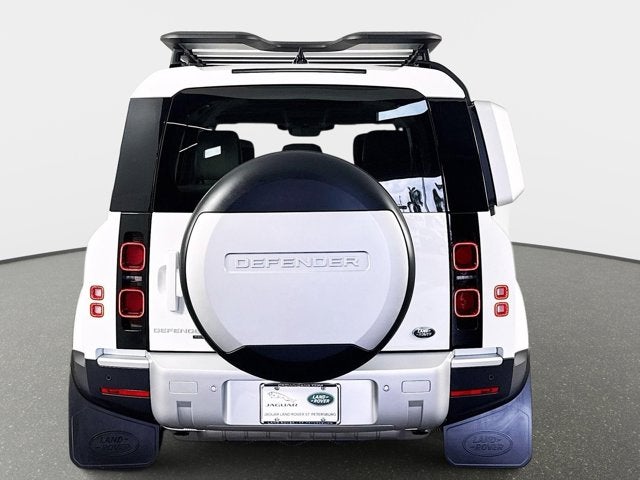2023 Land Rover Defender 110 SE