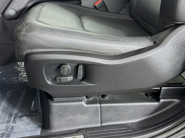2023 Land Rover Defender 90 V8