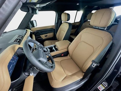 2025 Land Rover Defender 110 V8