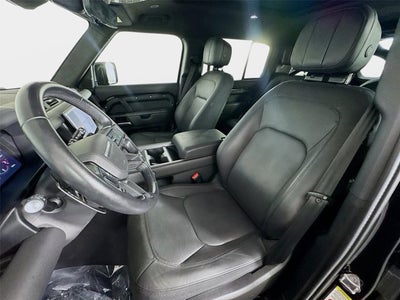 2025 Land Rover Defender 130 V8