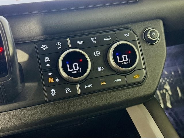 2025 Land Rover Defender 130 V8