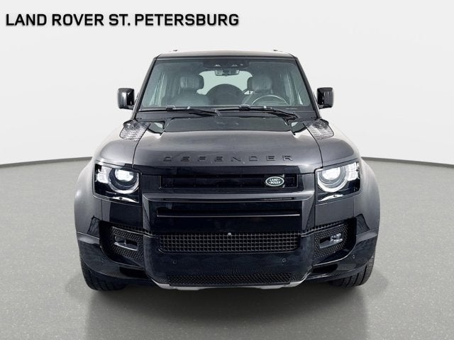 2025 Land Rover Defender 130 V8