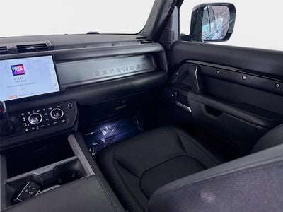 2025 Land Rover Defender 130 V8