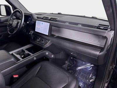 2025 Land Rover Defender 130 V8