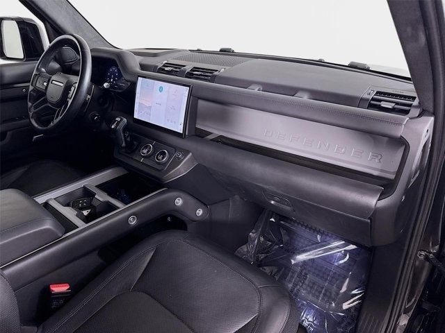2025 Land Rover Defender 130 V8