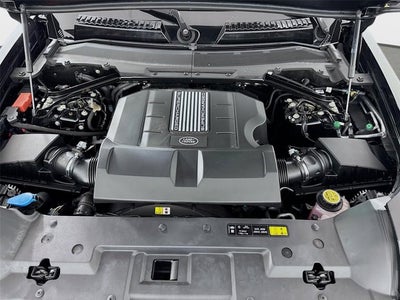 2025 Land Rover Defender 130 V8
