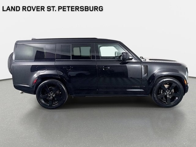 2025 Land Rover Defender 130 V8