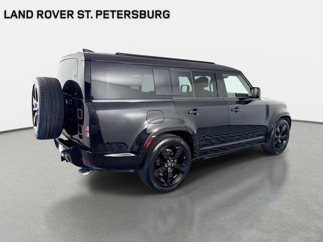 2025 Land Rover Defender 130 V8