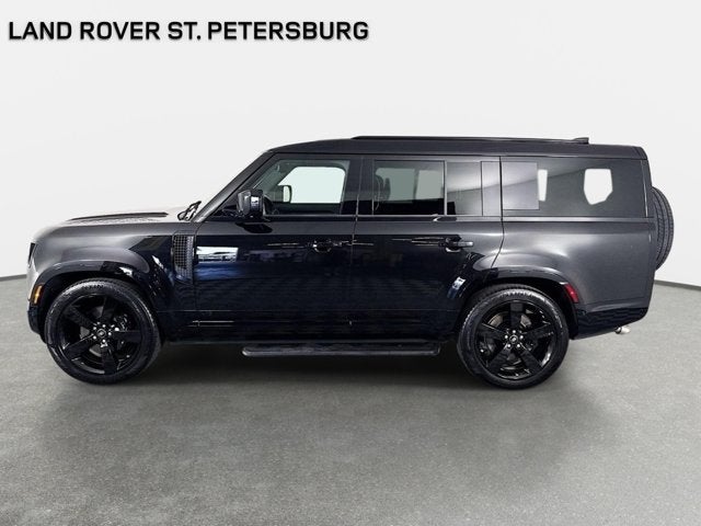 2025 Land Rover Defender 130 V8