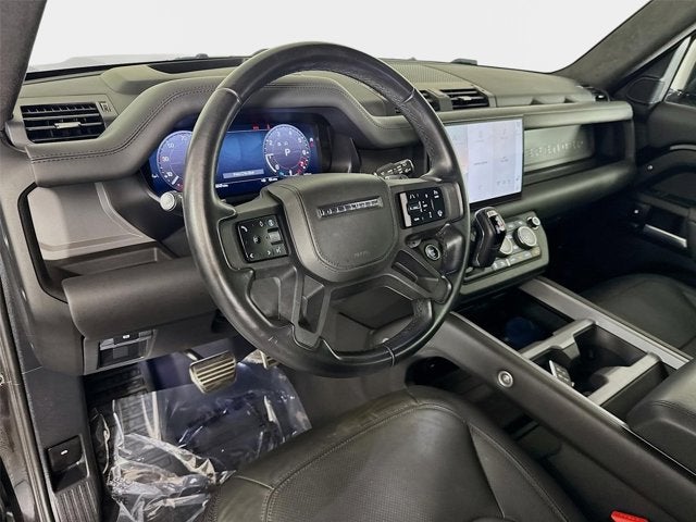 2025 Land Rover Defender 130 V8