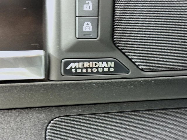 2025 Land Rover Defender 110 X