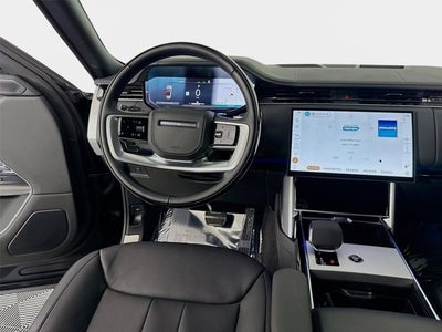 2025 Land Rover Range Rover SE