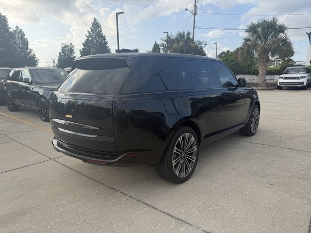 2025 Land Rover Range Rover SE