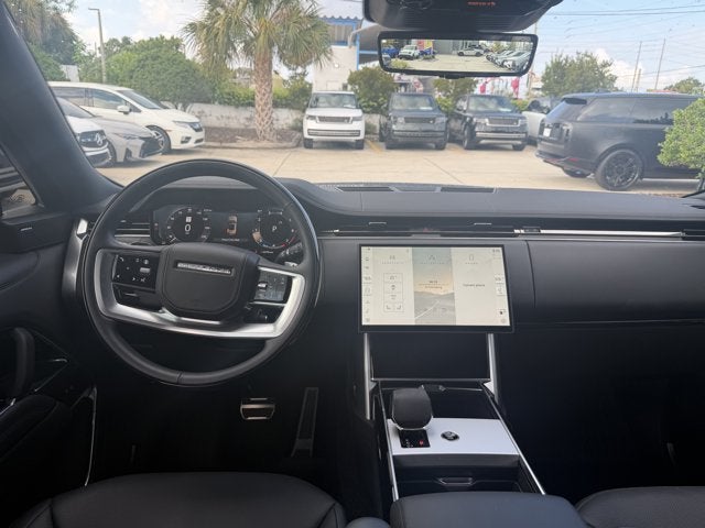 2025 Land Rover Range Rover SE