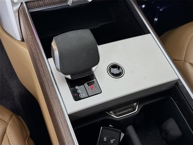 2024 Land Rover Range Rover SE