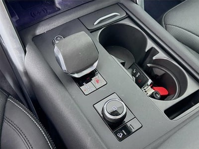2024 Land Rover Discovery S