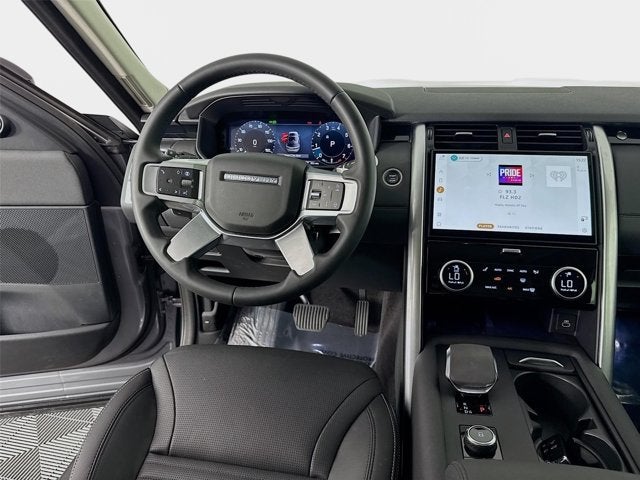 2024 Land Rover Discovery S