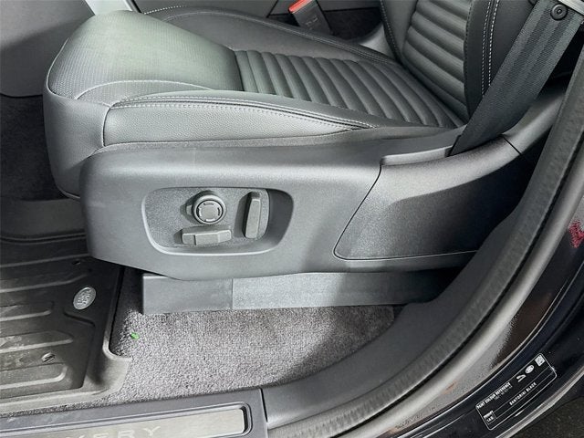 2026 Land Rover Discovery S