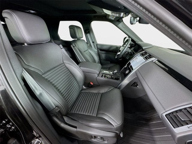 2026 Land Rover Discovery S