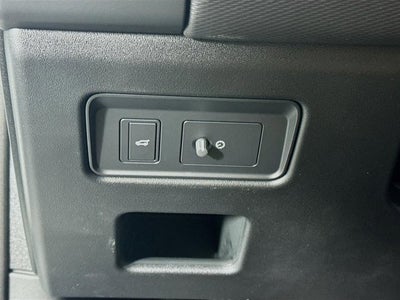 2025 Land Rover Discovery Dynamic SE