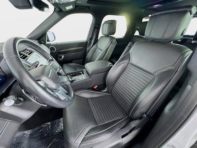 2023 Land Rover Discovery Metropolitan Edition