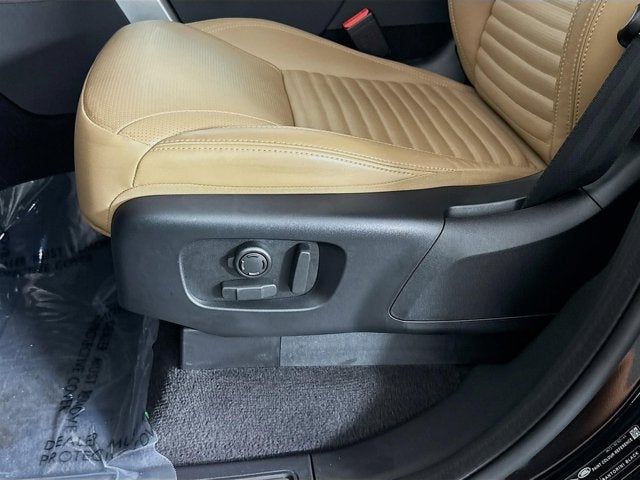 2025 Land Rover Discovery Metropolitan Edition