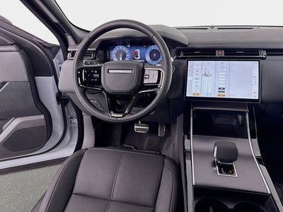 2026 Land Rover Range Rover Velar Dynamic SE