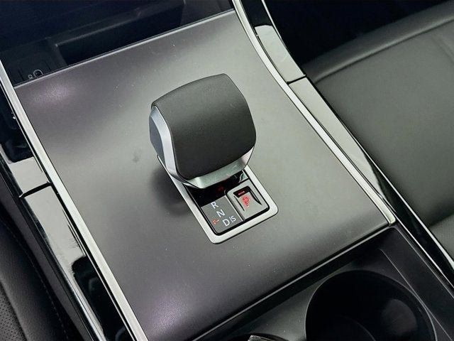 2026 Land Rover Range Rover Velar Dynamic SE