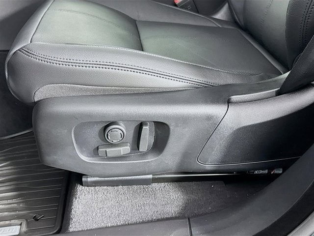2026 Land Rover Range Rover Velar Dynamic SE