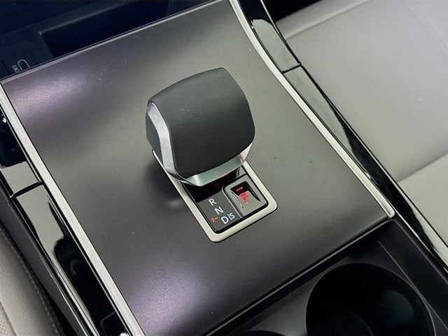 2026 Land Rover Range Rover Velar Dynamic SE