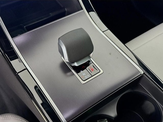 2026 Land Rover Range Rover Velar Dynamic SE