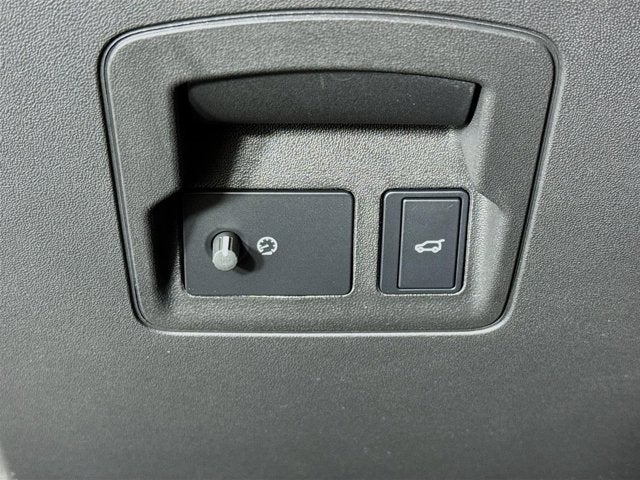2026 Land Rover Range Rover Velar Dynamic SE