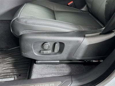 2026 Land Rover Range Rover Velar Dynamic SE