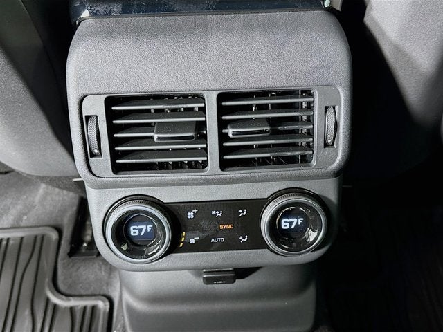 2026 Land Rover Range Rover Velar Dynamic SE