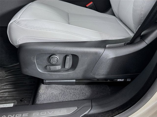 2026 Land Rover Range Rover Velar Dynamic SE