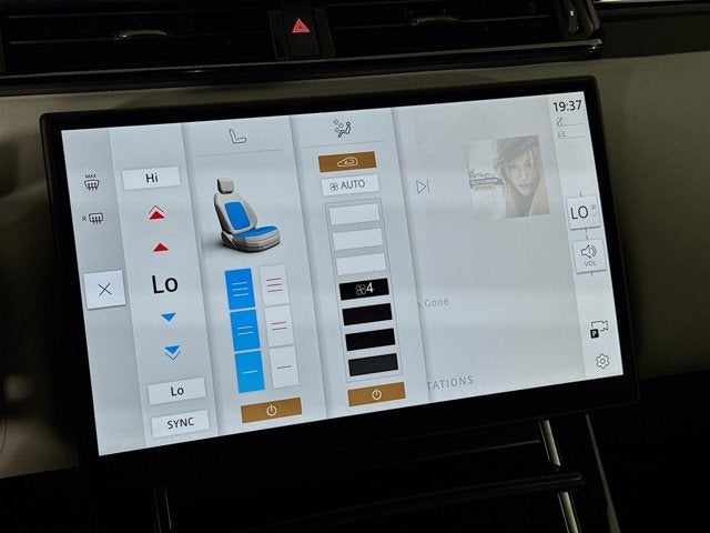 2026 Land Rover Range Rover Velar Dynamic SE