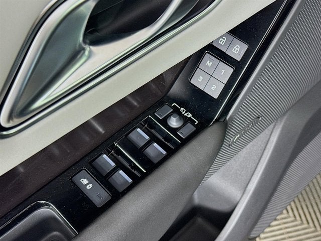 2026 Land Rover Range Rover Velar Dynamic SE