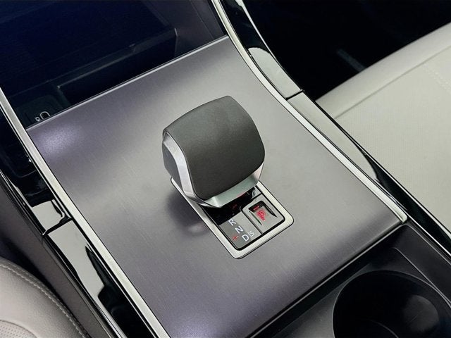 2026 Land Rover Range Rover Velar Dynamic SE