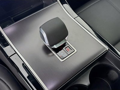 2026 Land Rover Range Rover Velar Dynamic SE