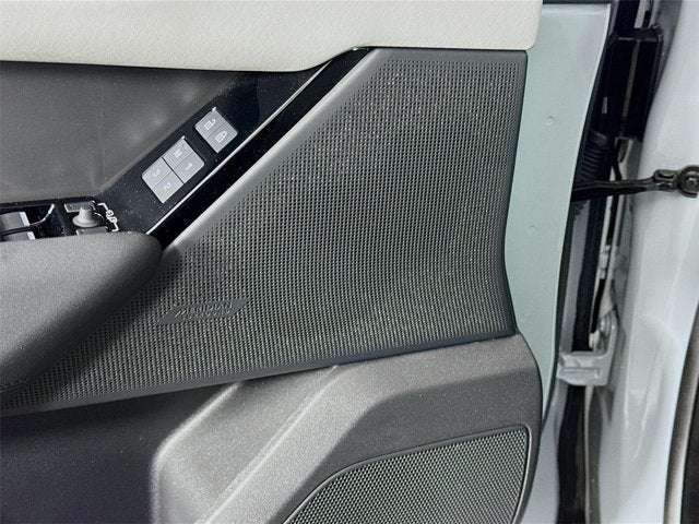 2025 Land Rover Range Rover Velar Dynamic SE