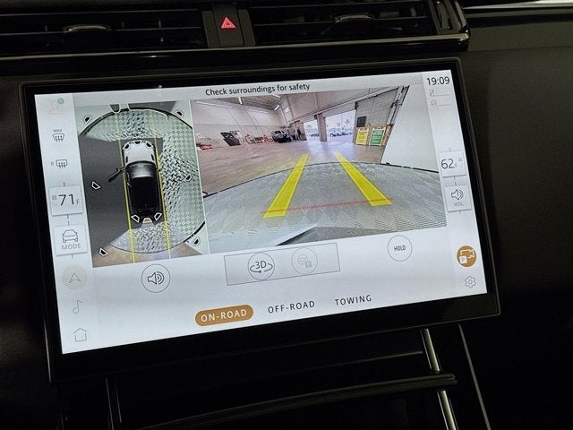 2026 Land Rover Range Rover Velar Dynamic SE