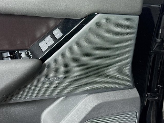 2026 Land Rover Range Rover Velar Dynamic SE
