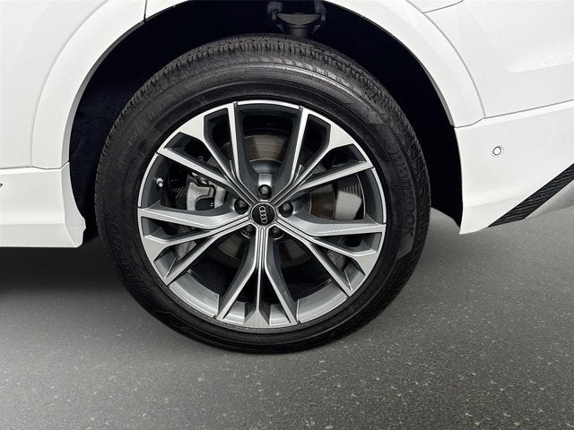 2025 Audi Q8 55 Premium Plus
