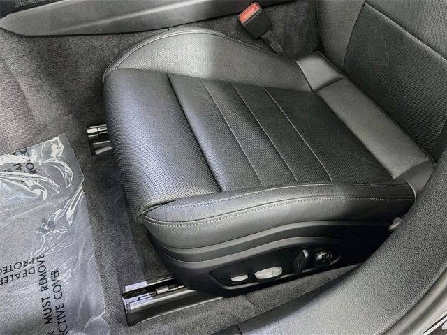 2025 Porsche Panamera Base