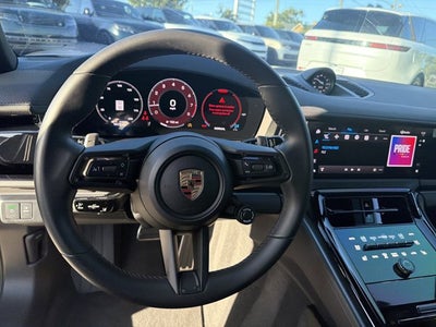 2025 Porsche Panamera Base